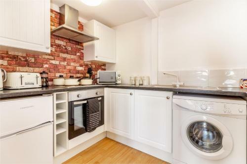 Apartamentos Club Chambers Malvern - Guest Homes