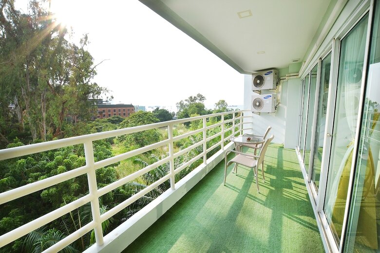 The Best Of View Talay 6