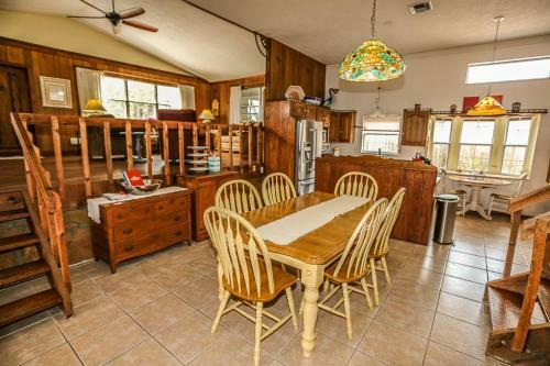 185 Mid Island