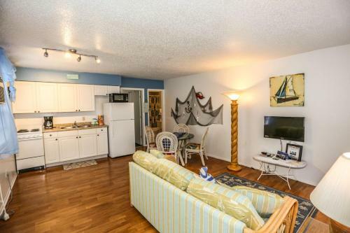 5583 Estero Blvd Iguana Mama's Beach House