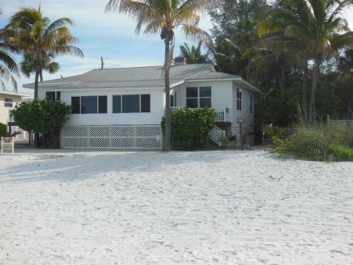 5400 Estero Blvd