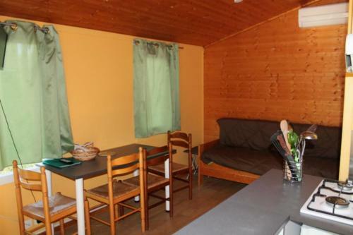 Village De Chalets Camping Bois Simonet