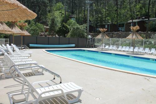 Village De Chalets Camping Bois Simonet