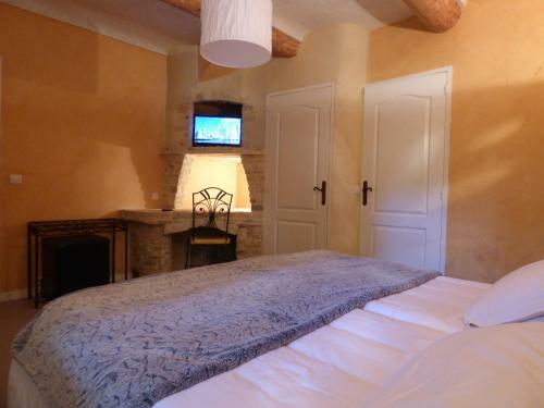 Hotel H�tel Lou Cale� Restaurant Le Rocher Des Abeilles