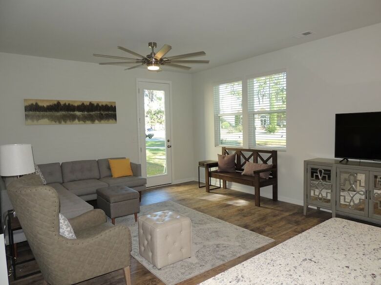4758 Cloisters Lane