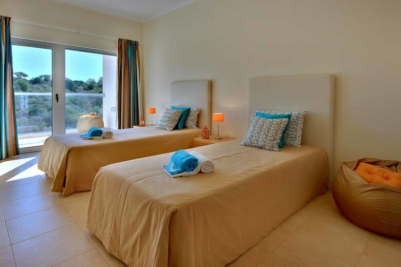 Villa Aqua
