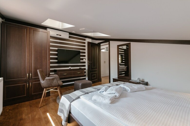 Hotel Villa Varosh