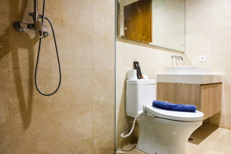 Elegant 2br Apartment Veranda Residence @ Puri