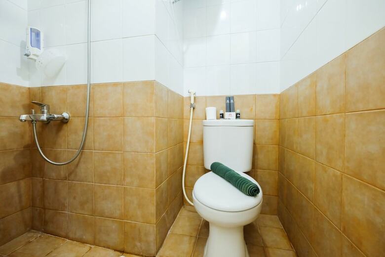 Tranquil 2br @ Green Pramuka Apartment