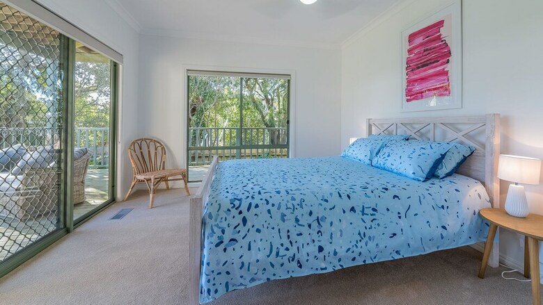 Beach Views On Beilby - Free Wifi & Foxtel - Pet Friendly