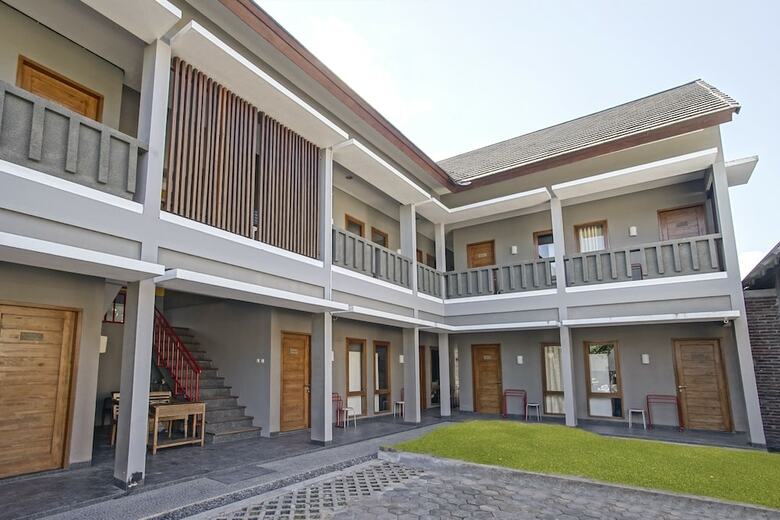 Hotel Oyo 1369 Griya Damai Syariah