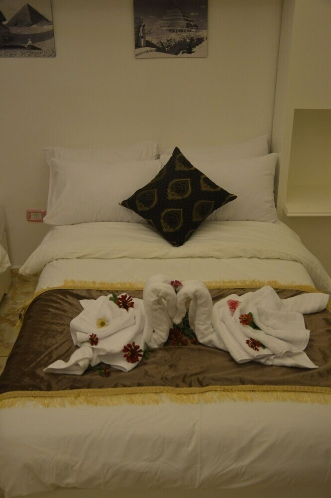 Hotel Pyramids Top Inn