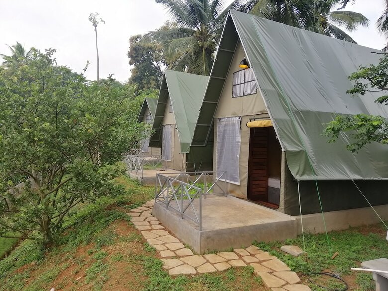 Hotel Asgiriya Ashram Bhoomi