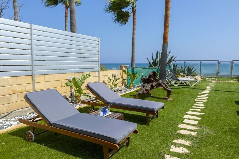 Meneou Beachfront Villa 3