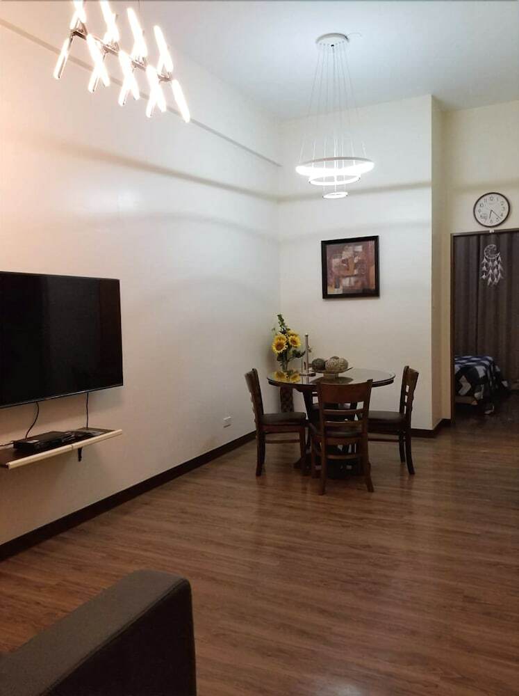 Regs Bristle Ridge Residences