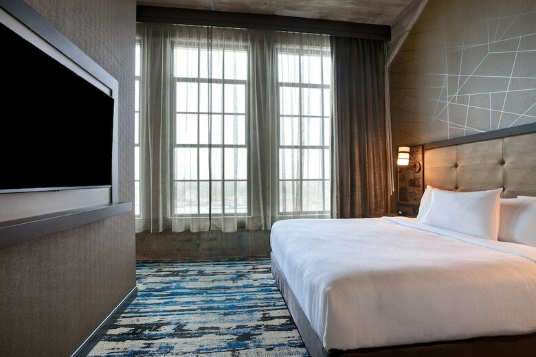 Hotel Embassy Suites By Hilton Rockford Riverfront