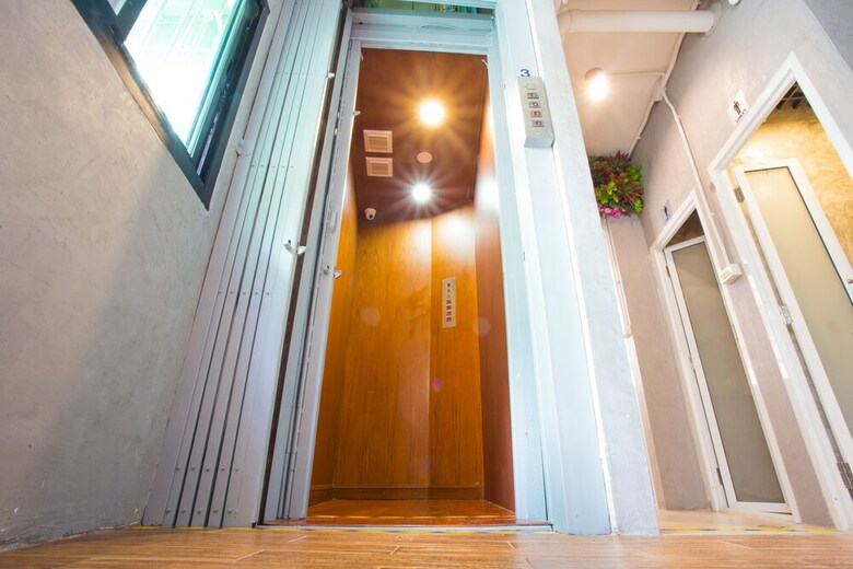 Hostal Phranakorn Hostel - Adults Only