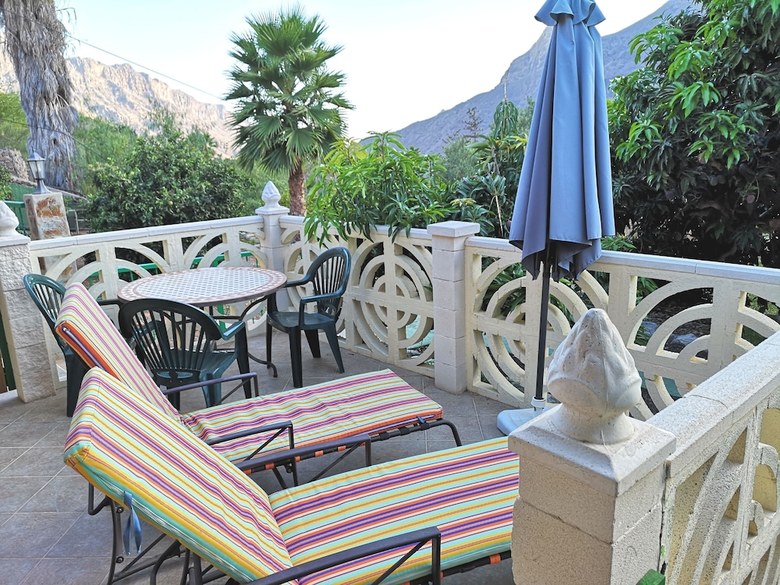Aparthotel Finca Tom�s Y Puri