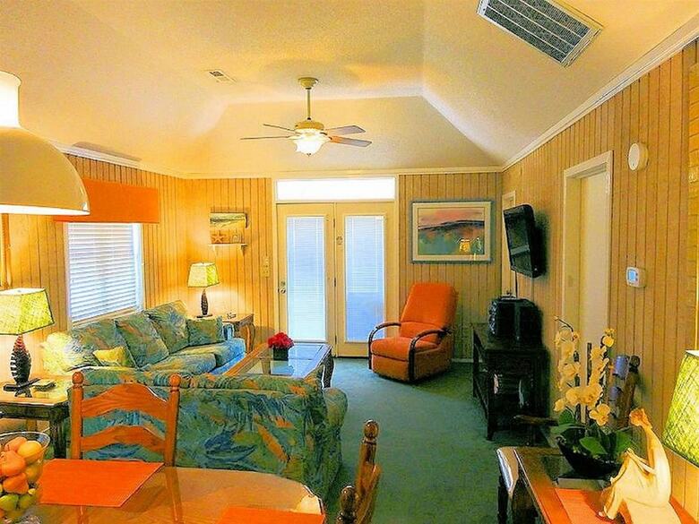 Guest Cottage #28