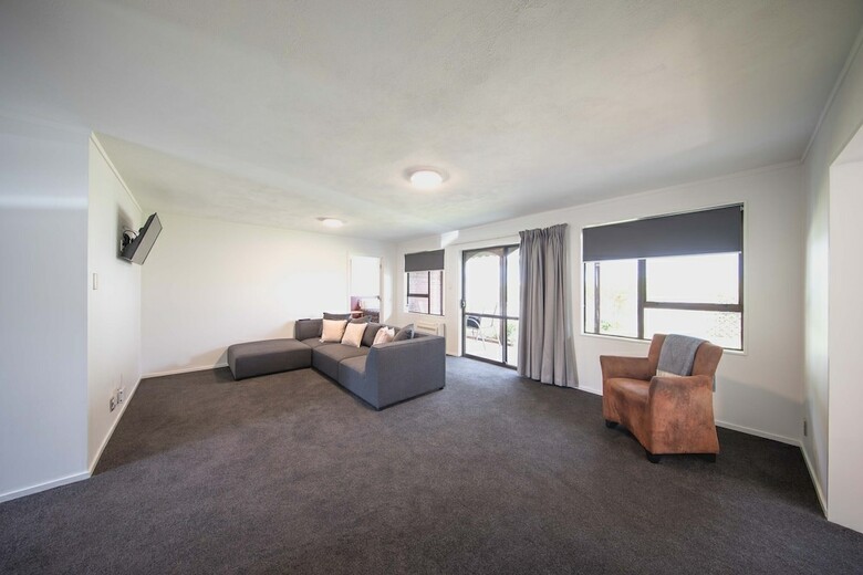 66 Robins Road