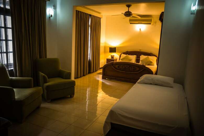 Hotel Blue Bird
