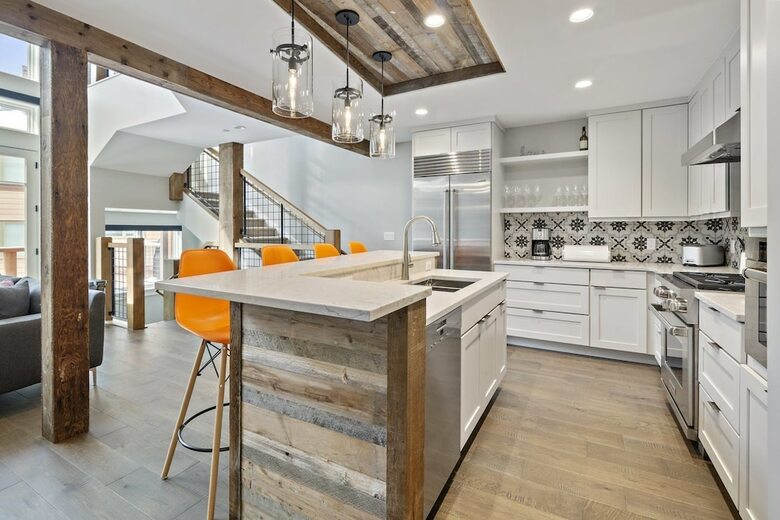 4br Sterling Spruce Peak
