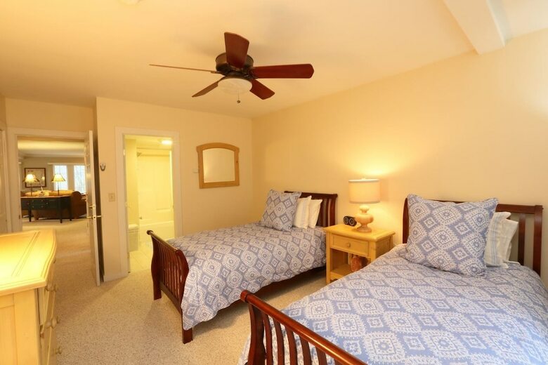 Upscale 3br Topnotch Overlook