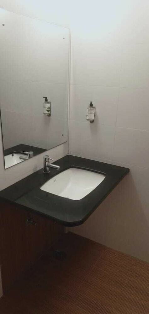 Hotel Corporate Inn