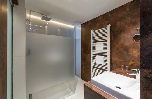 Landhotel Wei�es Ro�