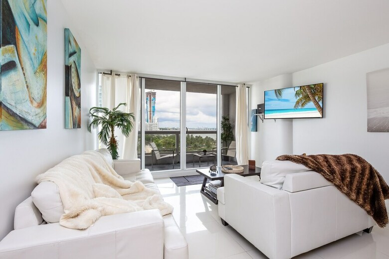 Apartamentos Edgy And Modern Condo On The Bay