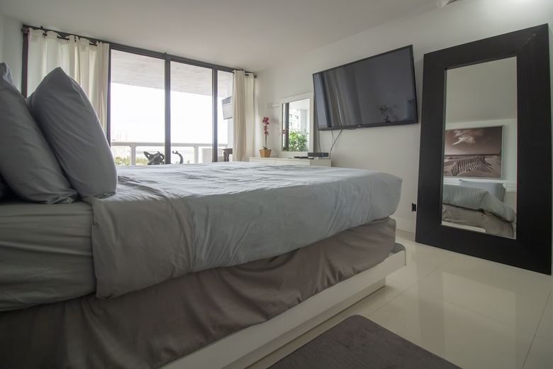 Apartamentos Edgy And Modern Condo On The Bay