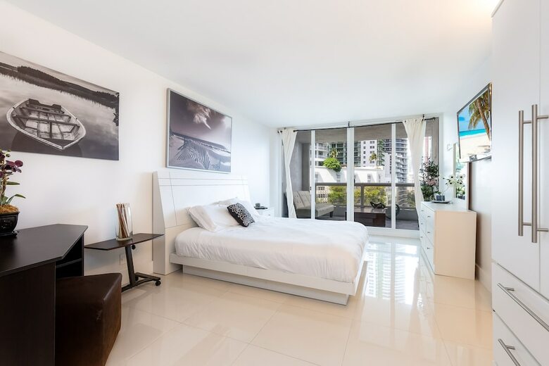 Apartamentos Edgy And Modern Condo On The Bay
