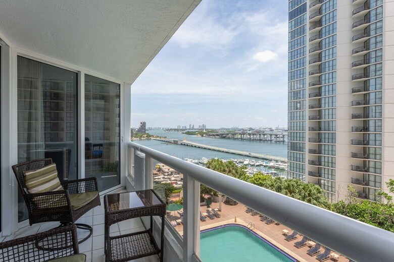 Apartamentos Cozy Oceanview Retreat On The Bay