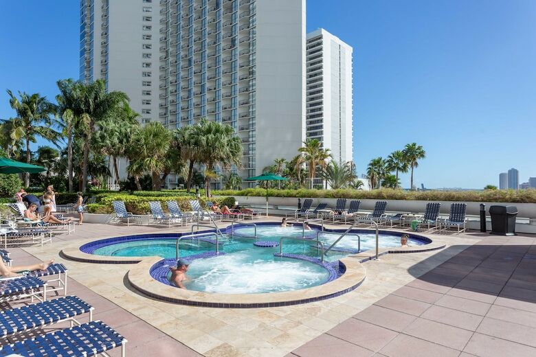 Apartamentos Ocean View Condo With Gorgeous Miami Sunset