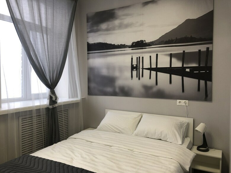 L-hotel