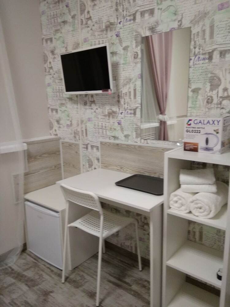 L-hotel
