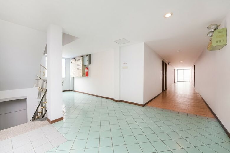 Hotel Oyo 285 The Modern Place