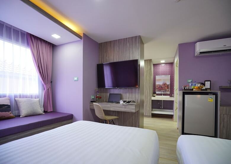 The Qube Fifty Hotel