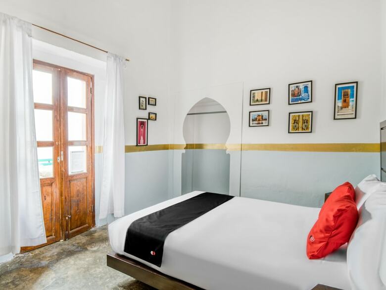 Hotel Capital O Riad