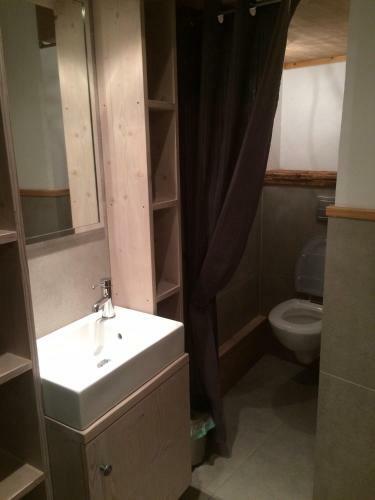 Bed & Breakfast Chambre D'h�te La Tour Du Merle