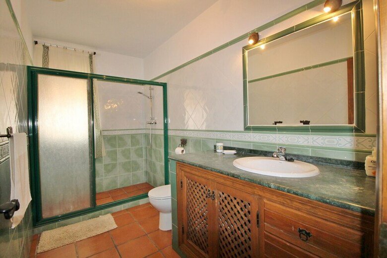 1053 Villa Seral