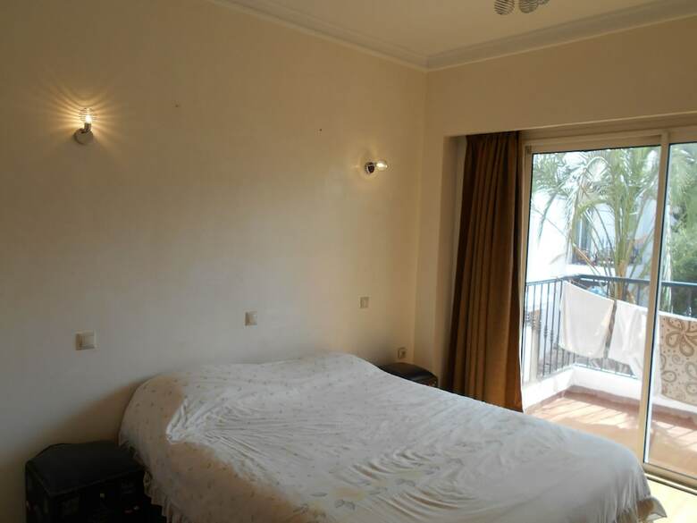 Lovely Two Bedroom Apartment Ref T24302