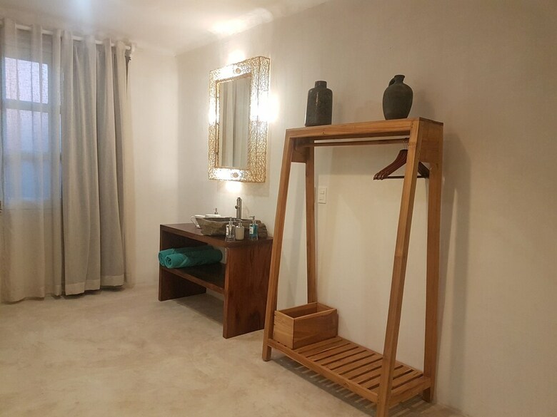Amait� Beach Hotel