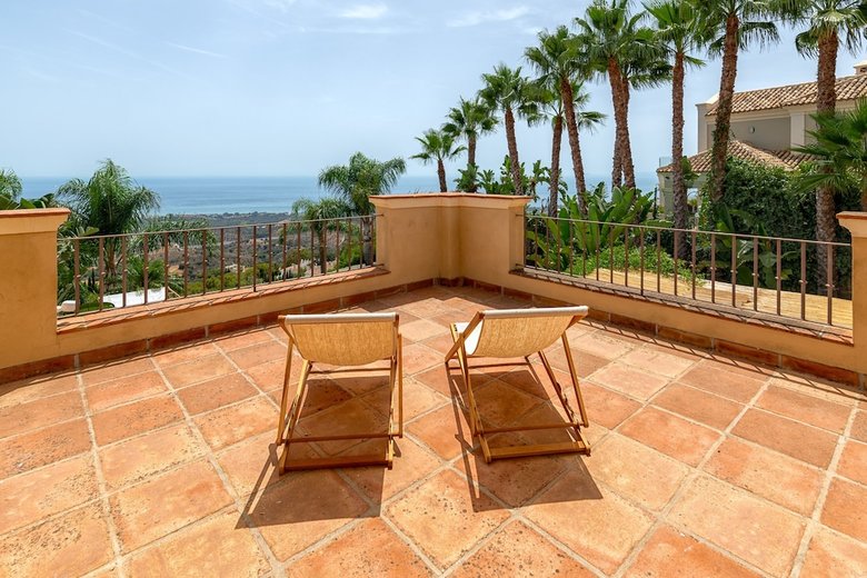 Solaga - Villa Los Monteros