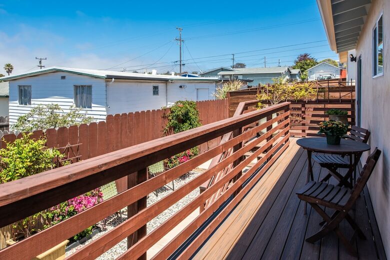 3733 Seaside Retreat