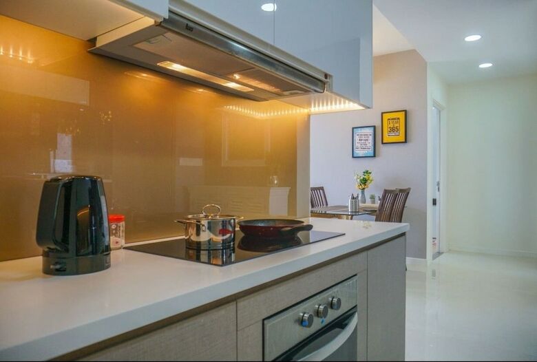 Aparthotel Justay Millennium Riverside