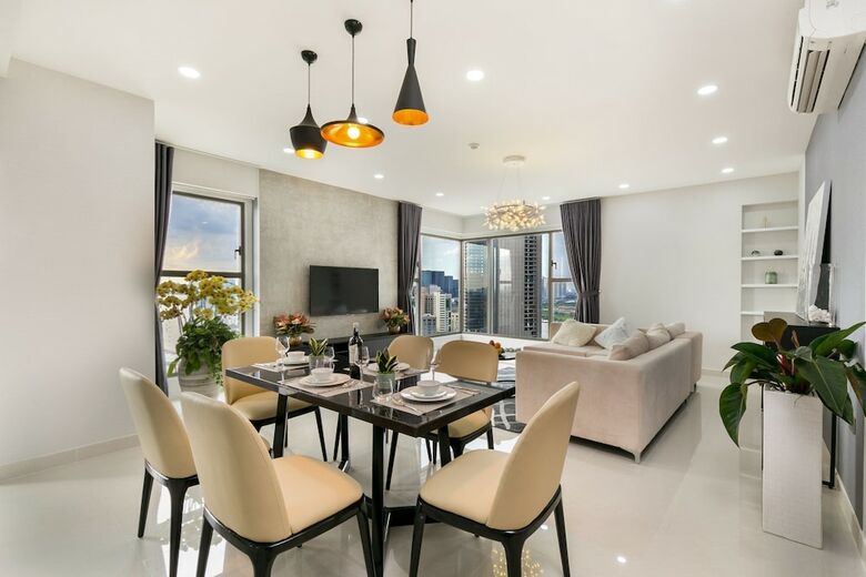 Aparthotel Justay Millennium Riverside