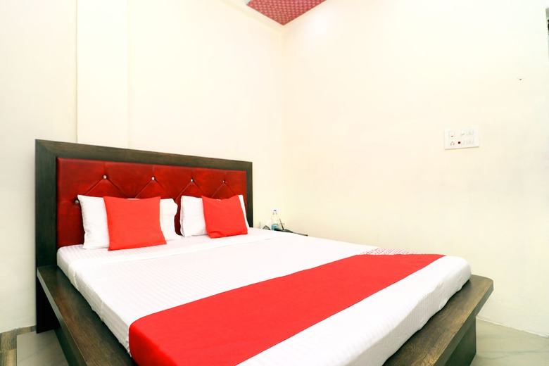 Oyo 40853 Hotel Classic