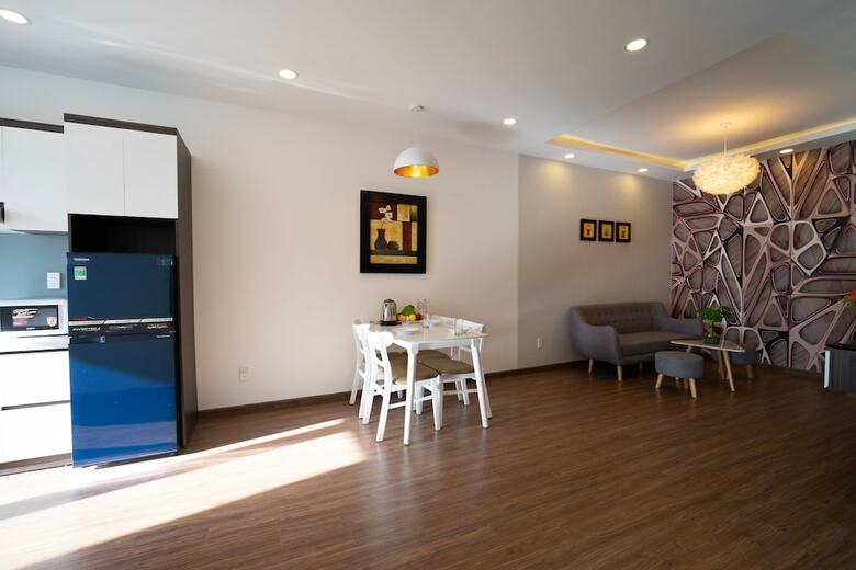 Trangs Beachfront Apartment Nha Trang