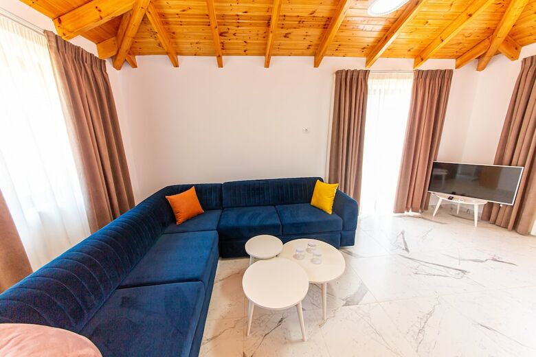 Hotel Santa Oliva Suites